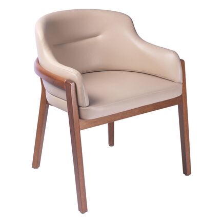 Poltrona Baixa Tramontina Porto com Base em Madeira Tauarí Amêndoa com Acabamento Verniz Incolor e Estofado Bege